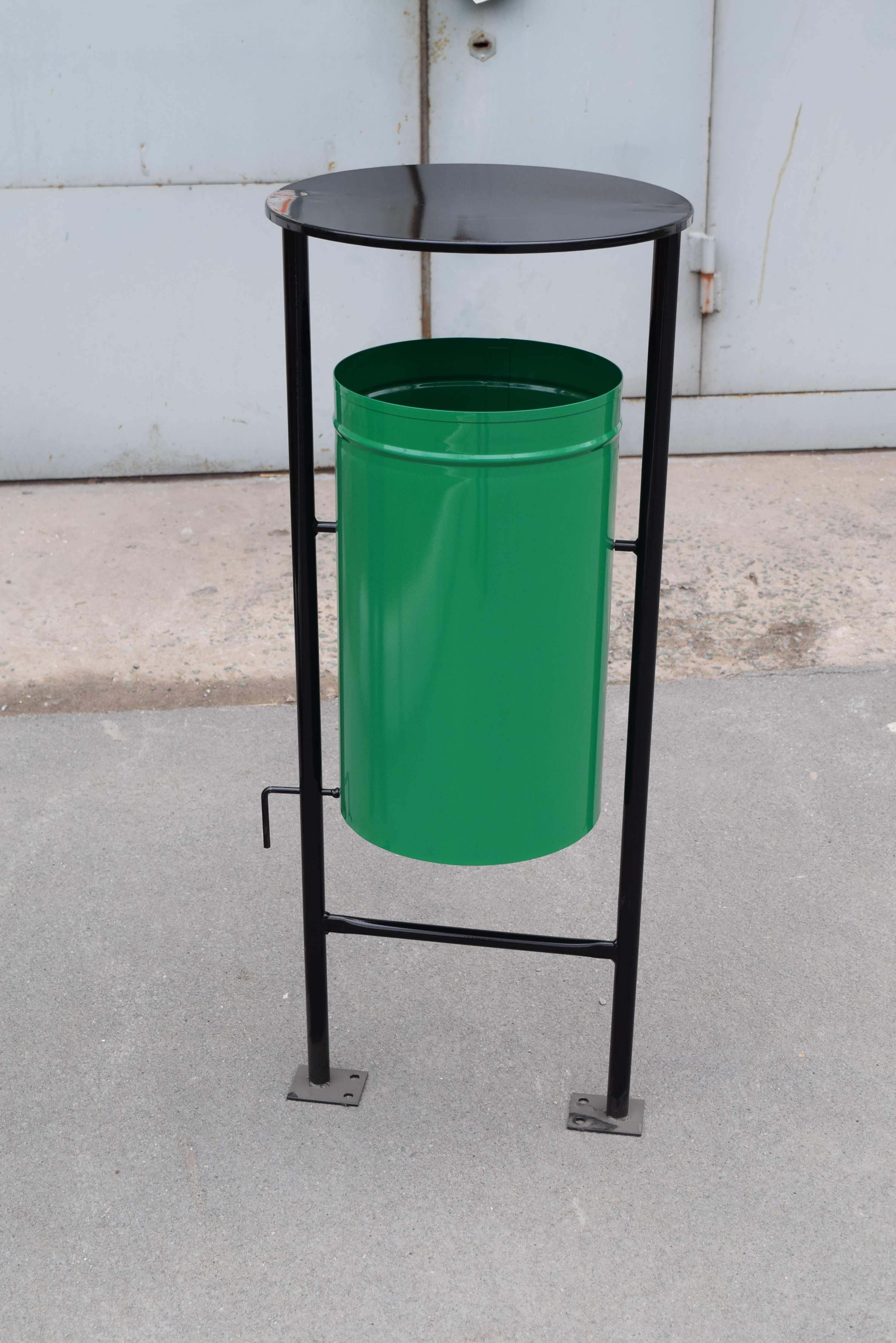 Урна для мусора мусорка уличная металлическая стационарная зелёная