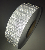 Светоотражающая самоклеющаяся лента сотовая разметки маркировки белая Светоотражающая самоклеющаяся лента сотовая разметки маркировки белая